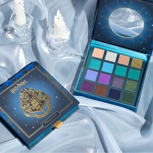 Profusion Warner Bros. Harry Potter Eyeshadow Palette - Magical Hues